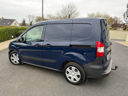 2023 Ford Transit Courier - thumbnail 8