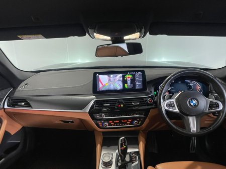 2022 BMW 5 Series - thumbnail 9