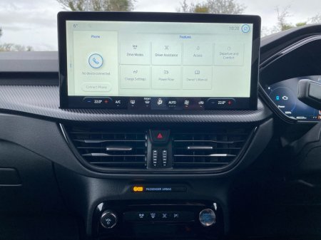 2025 Ford Kuga ST-Line 2.5 PHEV..20" wheels €42,950 thumbnail