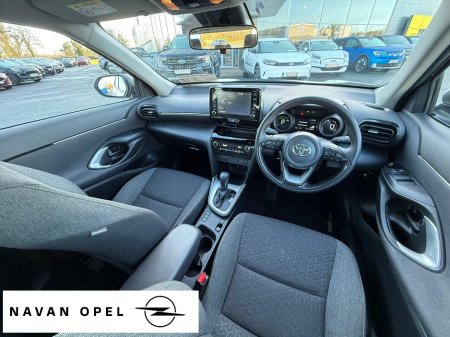 2023 Toyota Yaris Cross Cross Luna 1.5 Hybrid €26,950 thumbnail