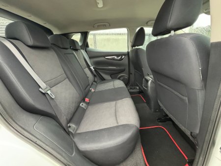 2014 Nissan Qashqai 1.2 PET SV €7,995 thumbnail