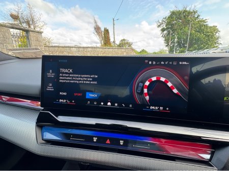 2025 BMW M5 - thumbnail 29