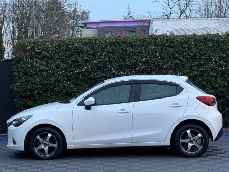 2016 Mazda Demio - thumbnail 3