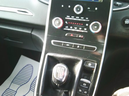 2017 Renault Scenic - thumbnail 17