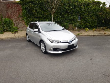 2016 Toyota Auris - thumbnail 3