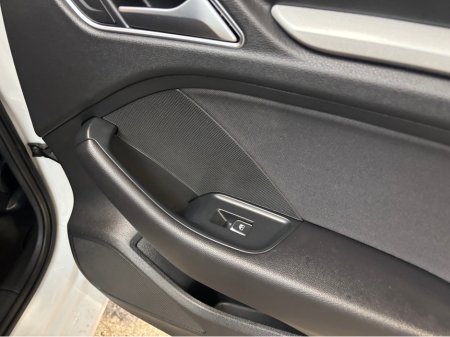 2019 Audi A3 - thumbnail 6