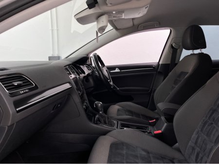 2016 Volkswagen Golf - thumbnail 18