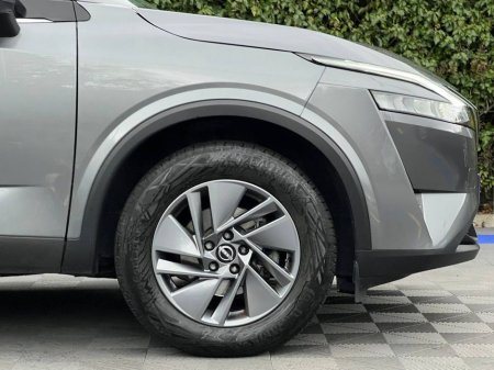 2023 Nissan Qashqai SV 1.3 // FULL SERVICE HISTORY // VERY LOW MILEAGE // APPLE CARPLAY €26,900 thumbnail