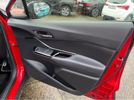 2023 Toyota C-HR GR SPORT AUTOMATIC HYBRID 1.8 PETROL //KEYLESS ENTRY//REVERSE CAMERA//ADAPTIVE CRUISE CONTROL// €29,950 thumbnail