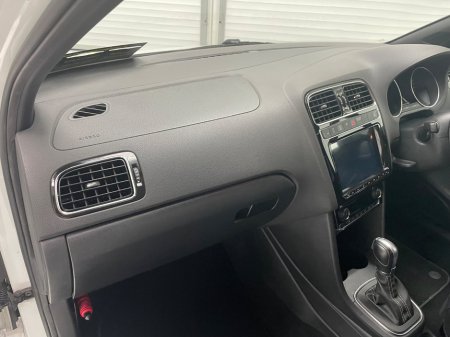 2016 Volkswagen Polo - thumbnail 22