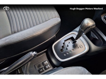 2016 Toyota Yaris HYBRID LUXURY IRISH CAR! €14,995 thumbnail