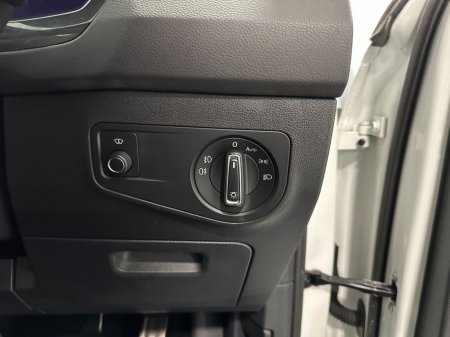 2018 Volkswagen Tiguan - thumbnail 24