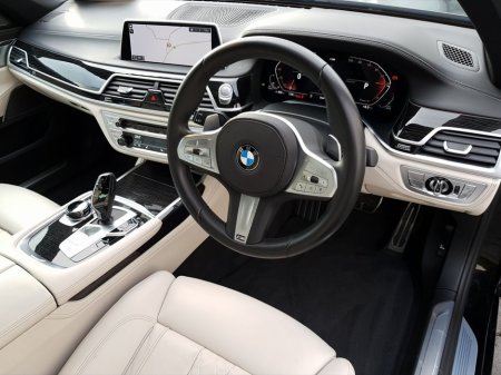 2020 BMW 7 Series - thumbnail 6