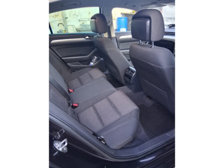 2015 Volkswagen Passat - thumbnail 10