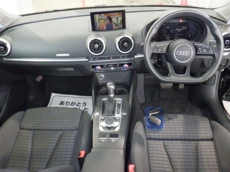 2019 Audi A3 SPORTS 1.4TFSI - FACTORY ALLOYS - PADDLE SHIFT - FLAT BOTTOM STEERING WHEEL - REVERSE CAMERA €19,950 thumbnail