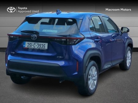 2025 Toyota Yaris Cross YARIS CROSS LUNA thumbnail