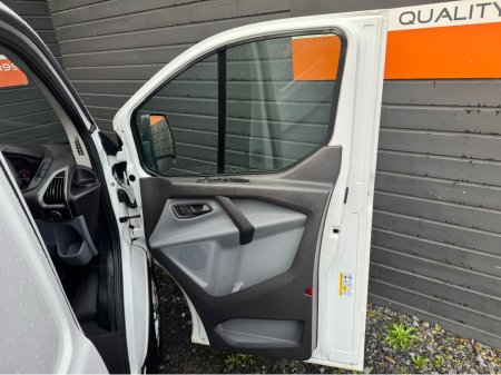 2018 Ford Transit Custom 2.0 Limited HIGH SPEC €11,995 thumbnail