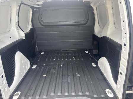 2018 Peugeot Partner - thumbnail 13