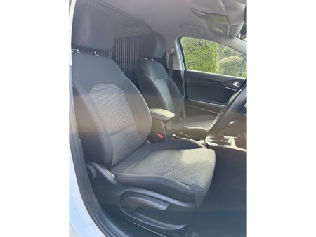 2021 Kia Ceed - thumbnail 11