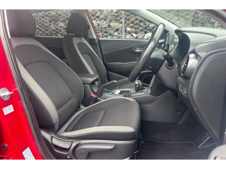 2020 Hyundai Kona PREMIUM €15,305 thumbnail