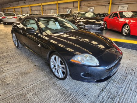 2006 Jaguar XK AUTO// STUNNING LOW MILEAGE EXAMPLE// FULL SERVICE HISTORY//FINISHED IN BLACK METALLIC WITH BEIGE LEATHER INTERIOR €24,950