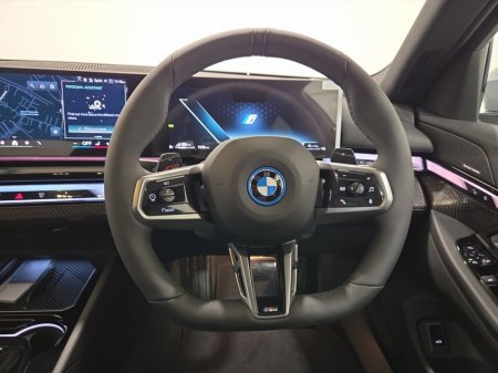 2026 BMW 5 Series - thumbnail 5