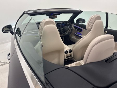 2026 Mercedes-Benz CLE CLE 220 D CABRIOLET AMG LINE+ €93,610 thumbnail