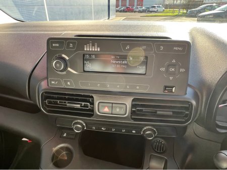 2021 Citroen Berlingo LX 1.5 BLUEHDI 75 S&S 650KG M €10,900 thumbnail