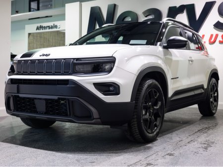 2026 Jeep Avenger 4XE Upland €39,995 thumbnail