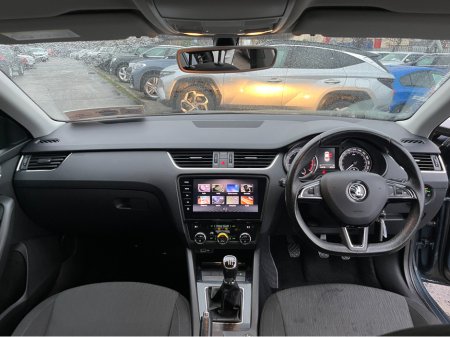 2018 Skoda Octavia STYLE 1.0 PETROL //HIGH SPEC//SAT NAV//REVERSE CAMERA// €13,950 thumbnail