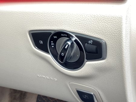 2017 Mercedes-Benz E Class E 220 d 220D Exclusive 4DR Auto €23,750 thumbnail