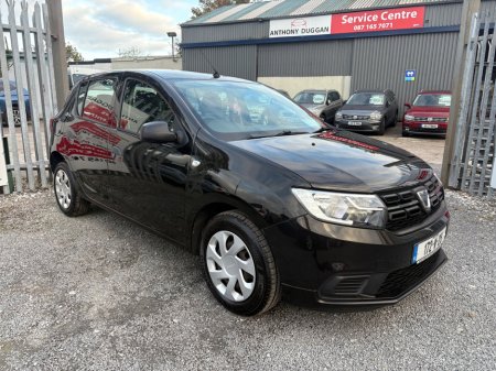 2017 Dacia Sandero 1.0 75 ALTERNATIVE €8,995