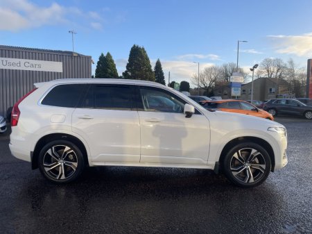 2021 Volvo XC90 Momentum thumbnail