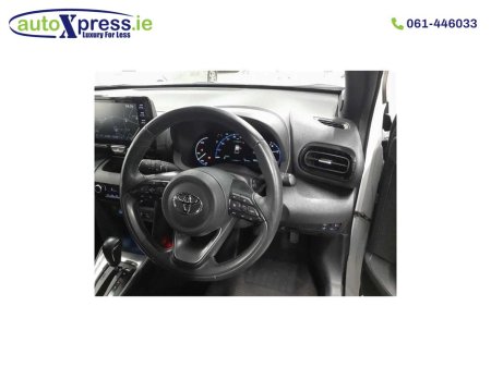 2024 Toyota Yaris Cross HYBRID Z thumbnail