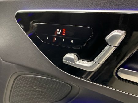 2025 Mercedes-Benz CLE CLE 300 e Premium €75,950 thumbnail