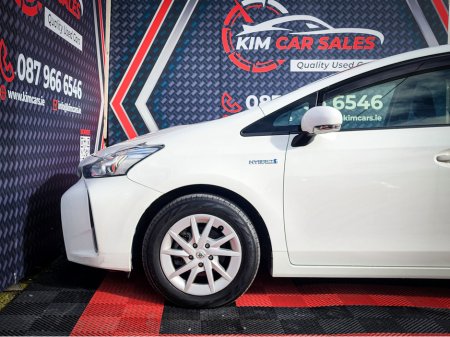 2018 Toyota Prius ALPHA 7-seater €19,950