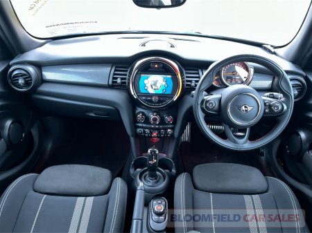 2021 MINI Cooper HIGH SPEC , AUTO // LOW MILEAGE €25,950 thumbnail