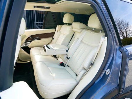 2025 Land Rover Range Rover - thumbnail 14