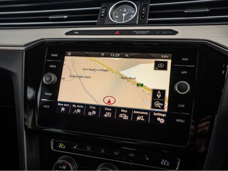 2019 Volkswagen Passat 2019 Passat 2.0d Auto HIGHLINE/High spec/1yr warra €24,888 thumbnail