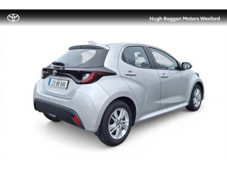 2021 Toyota Yaris - thumbnail 1