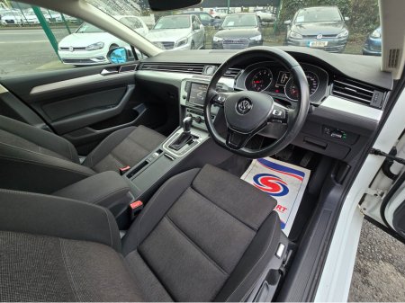 2015 Volkswagen Passat 1.4 TSI HI SPEC EDITION  SAT-NAV REV CAMERA BLIND-SPOT CARPLAY ANDROID AUTO €16,950 thumbnail