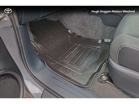 2023 Toyota Hilux - thumbnail 15