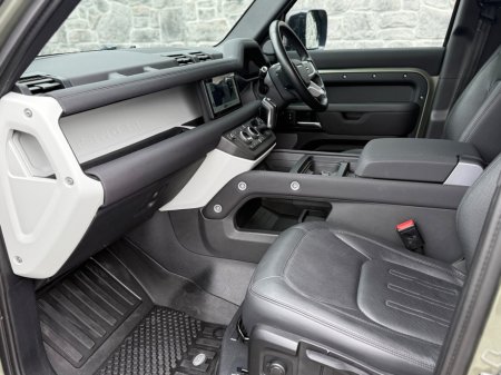 2021 Land Rover Defender - thumbnail 21