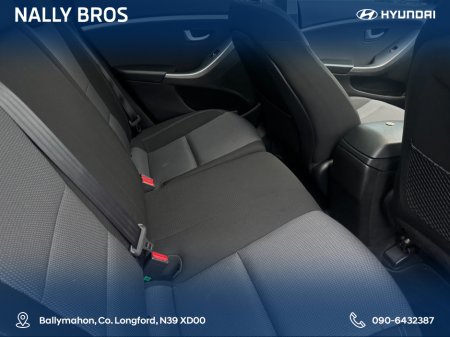 2014 Hyundai i30 1.6 PREMIUM 5DR €8,750 thumbnail