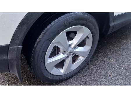 2019 Nissan Qashqai 1.5 DSL SV 5dr €15,450 thumbnail