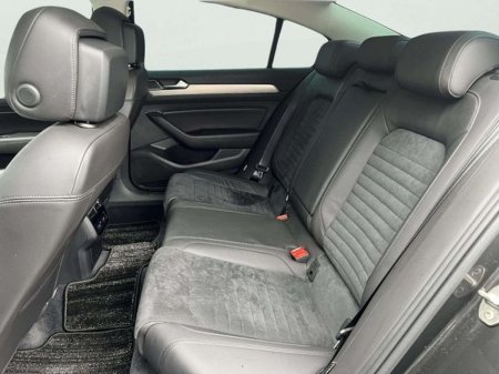 2018 Volkswagen Passat - thumbnail 17