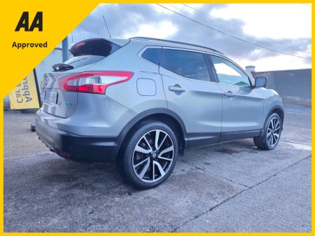 2016 Nissan Qashqai * LOW MILES * TOP SPEC * €11,995 thumbnail