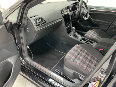 2019 Volkswagen Golf - thumbnail 19