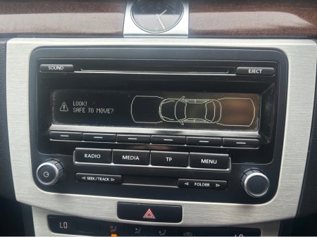 2014 Volkswagen Passat CL 1.6 TDI MANUAL 6SPEED FWD BLUEMOTION 105HP 4DR €8,995 thumbnail