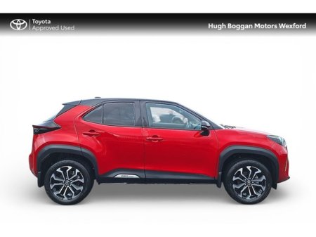 2024 Toyota Yaris Cross LUNA SPORT BITONE, MINT CONDITION €29,995 thumbnail